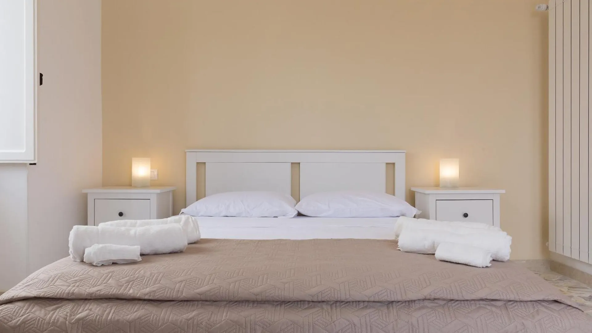 Al Corso Apartments Noto Italy