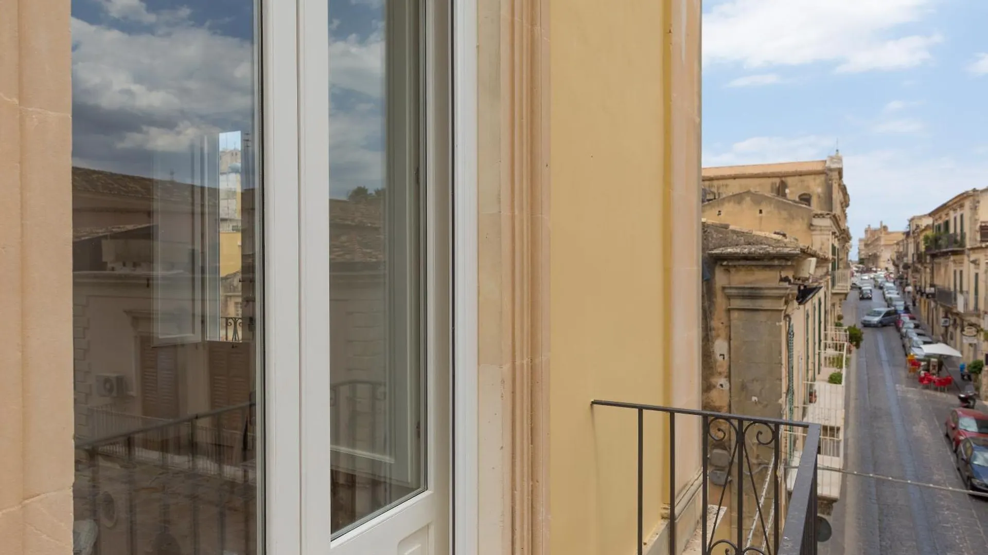 Al Corso Apartments Noto 0*,  Italy