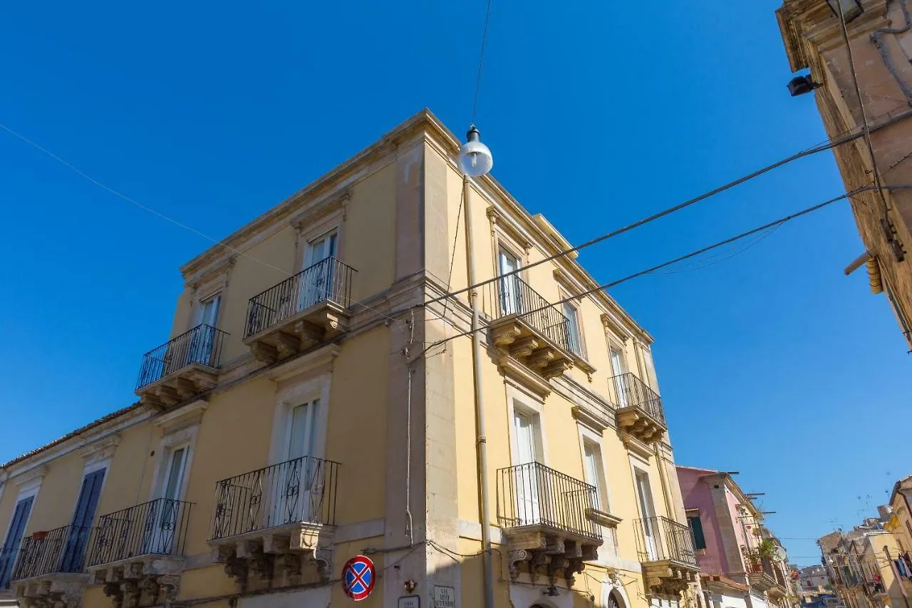 Al Corso Apartments Noto